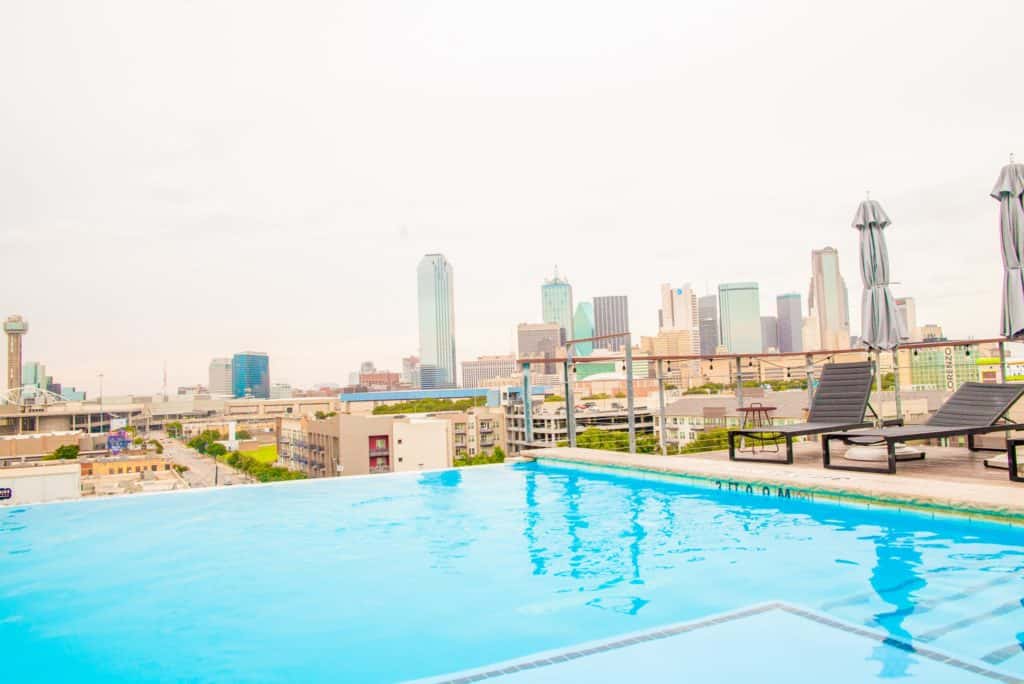 Enjoy this Hotel with an Infinity Pool Overlooking Dallas Canvas Dallas