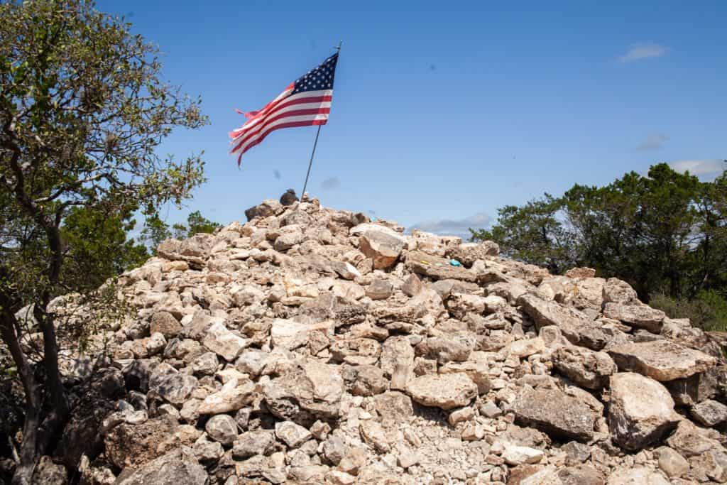 A Guide to the Best Hikes & Trails in Garner State Park 