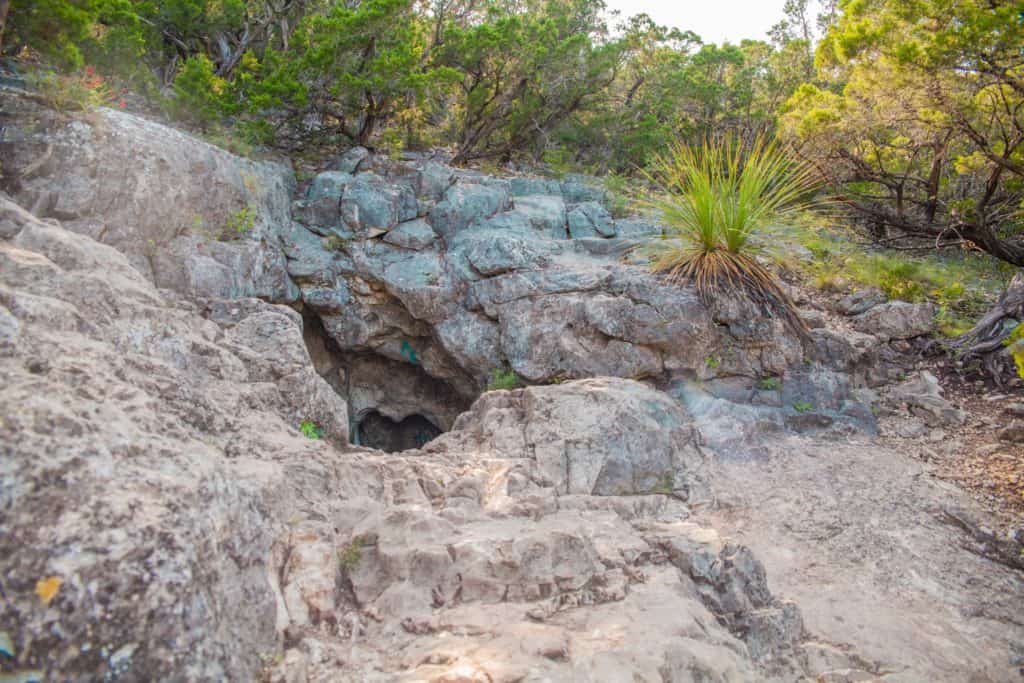 A Guide to the Best Hikes & Trails in Garner State Park 