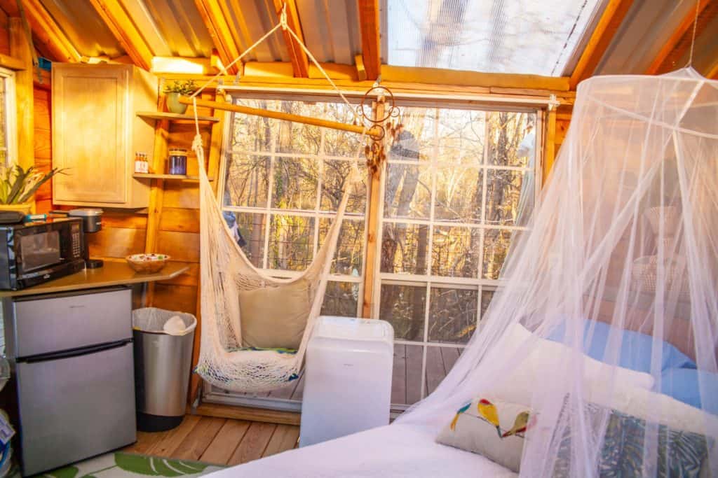 Stay in This Beautiful Tree House in East TX - Huntsville Treehouse