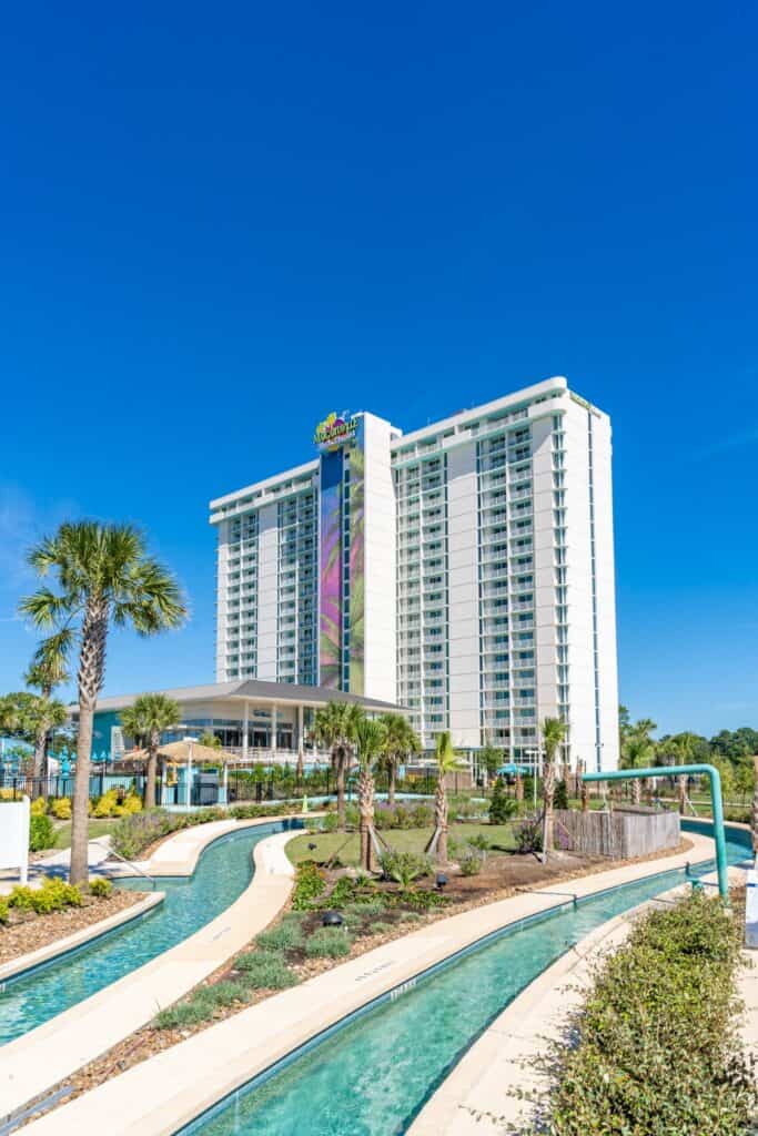 lazy river pool in margaritaville conroe