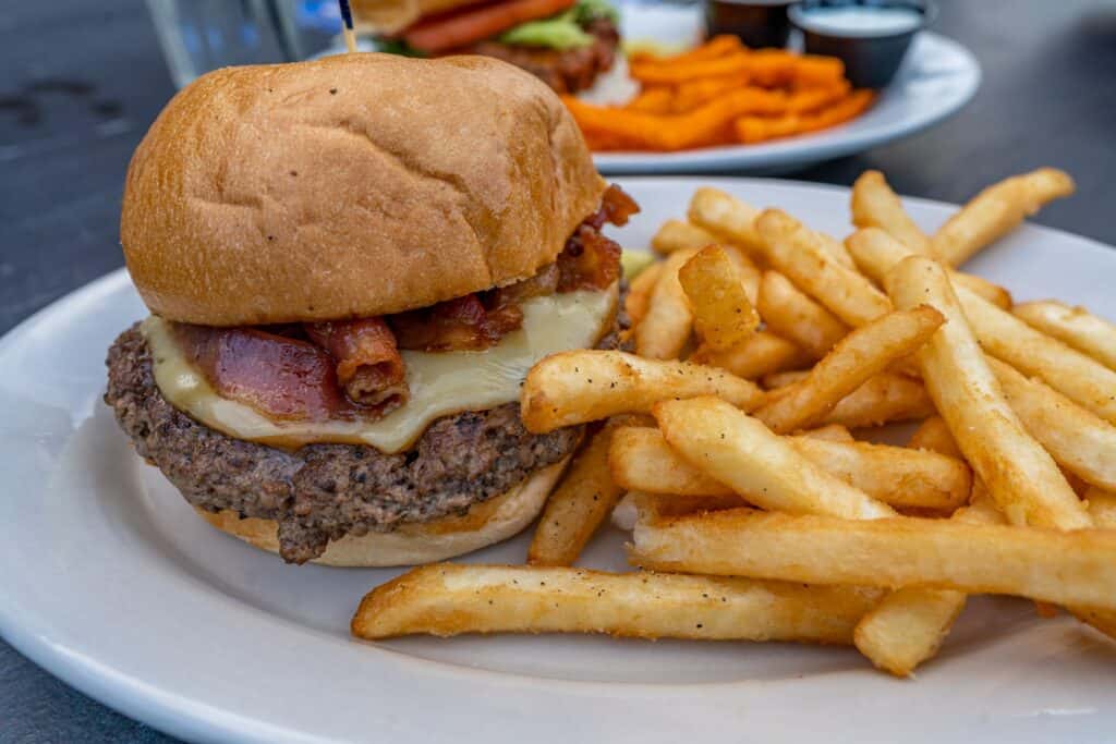 burger from pacific yard house