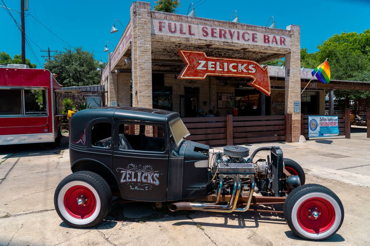 Antique car out front of Zelick's