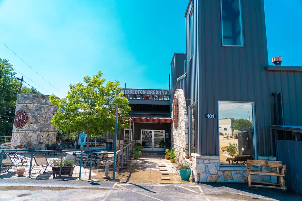 Exterior of Middleton Brewery with picnic tables