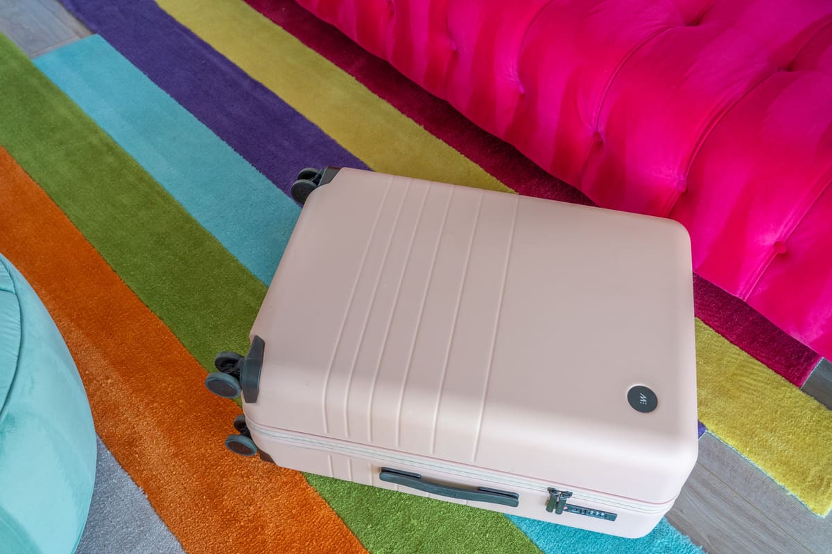 monos luggage review 