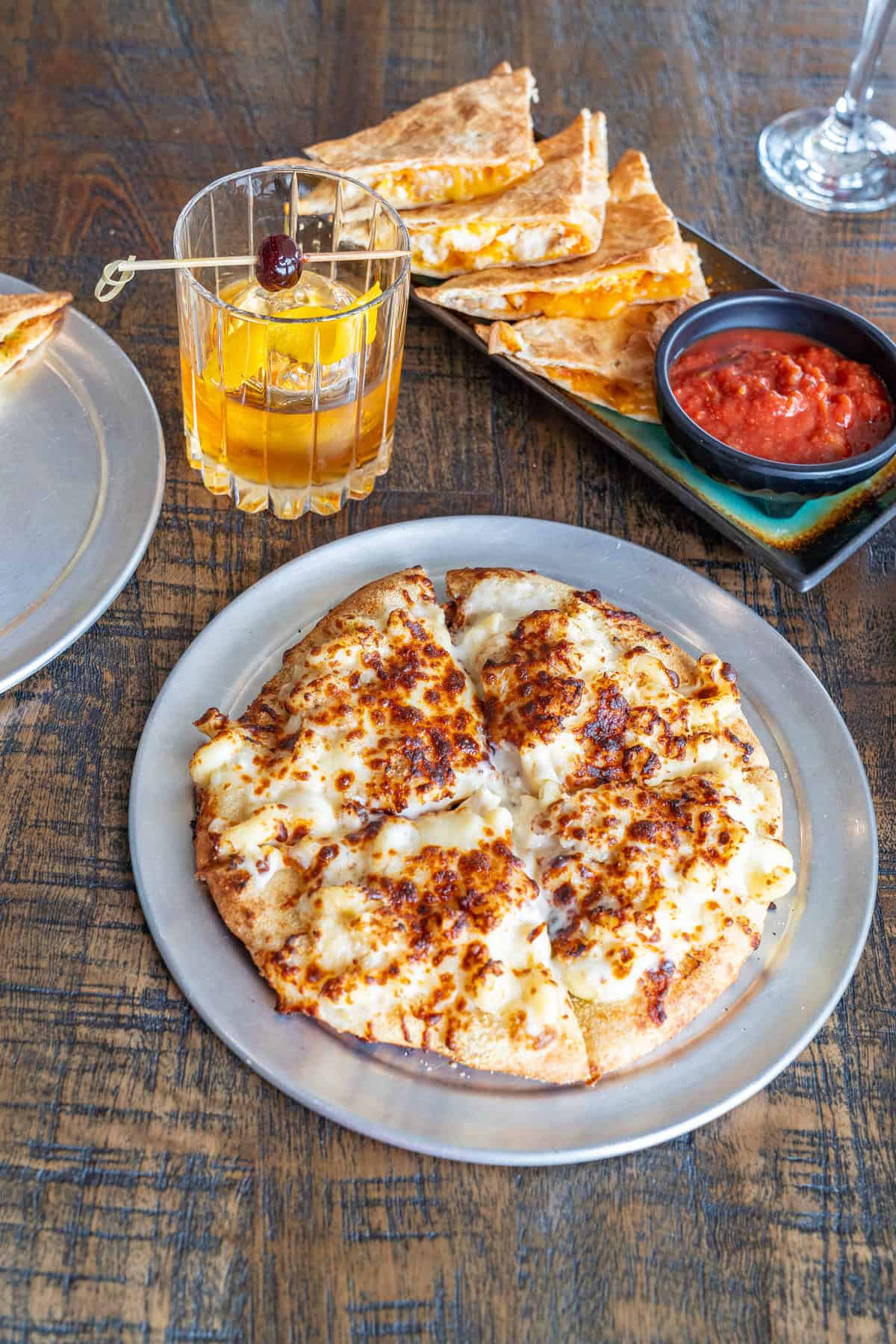 Cheese pizza on a plate