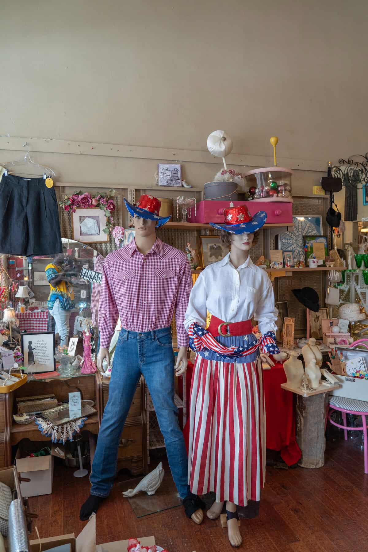 corsicana arts & entertainment district - emporium 1905 mannequin display