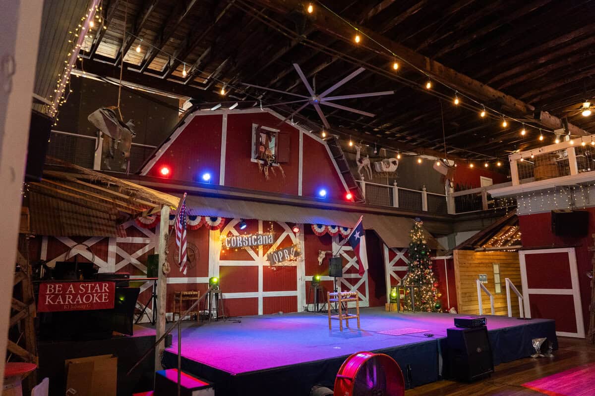 corsicana arts & entertainment district - corsicana opry stage