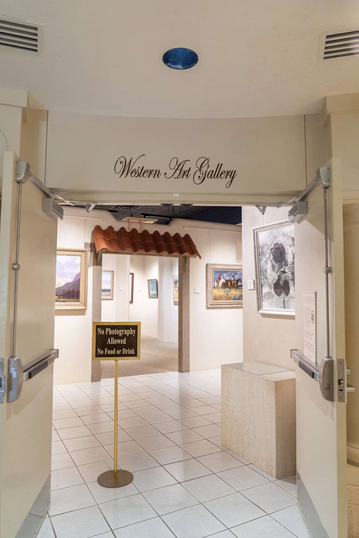 historical spot in corsicana texas - pearce museum western art gallery