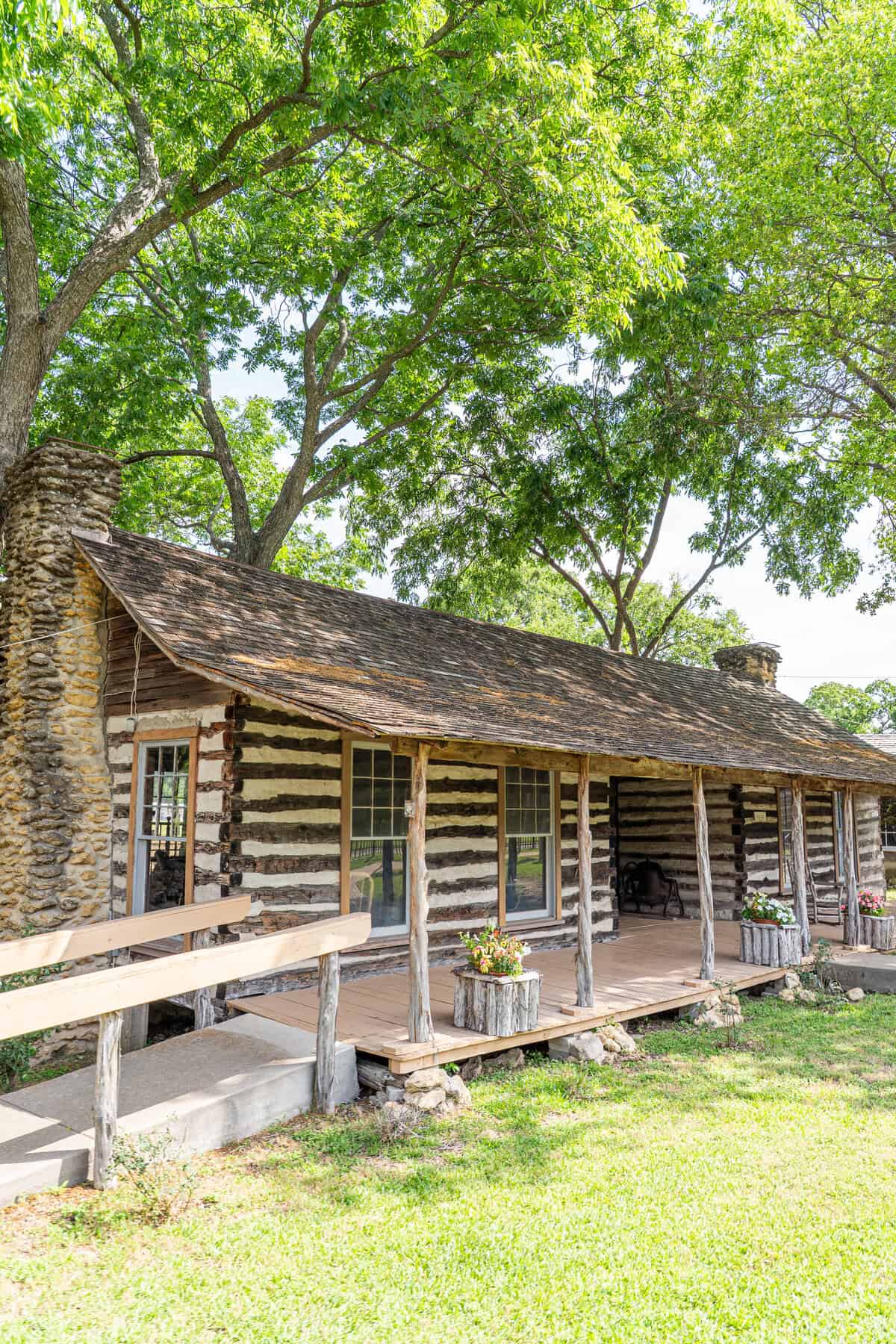 historical spot in corsicana texas - pioneer village historical log structures