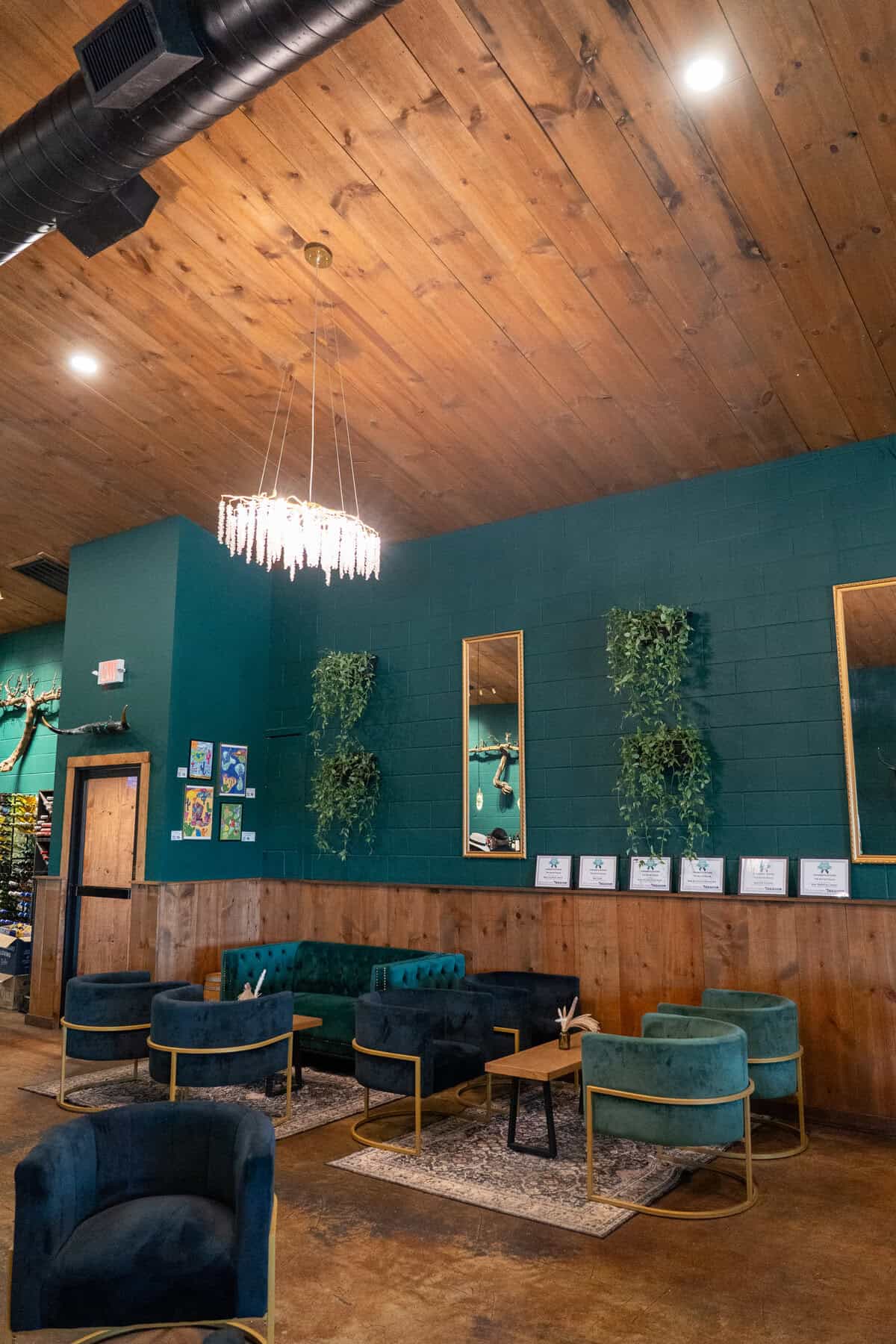 elegant interior of the Barrel House in Llano Texas