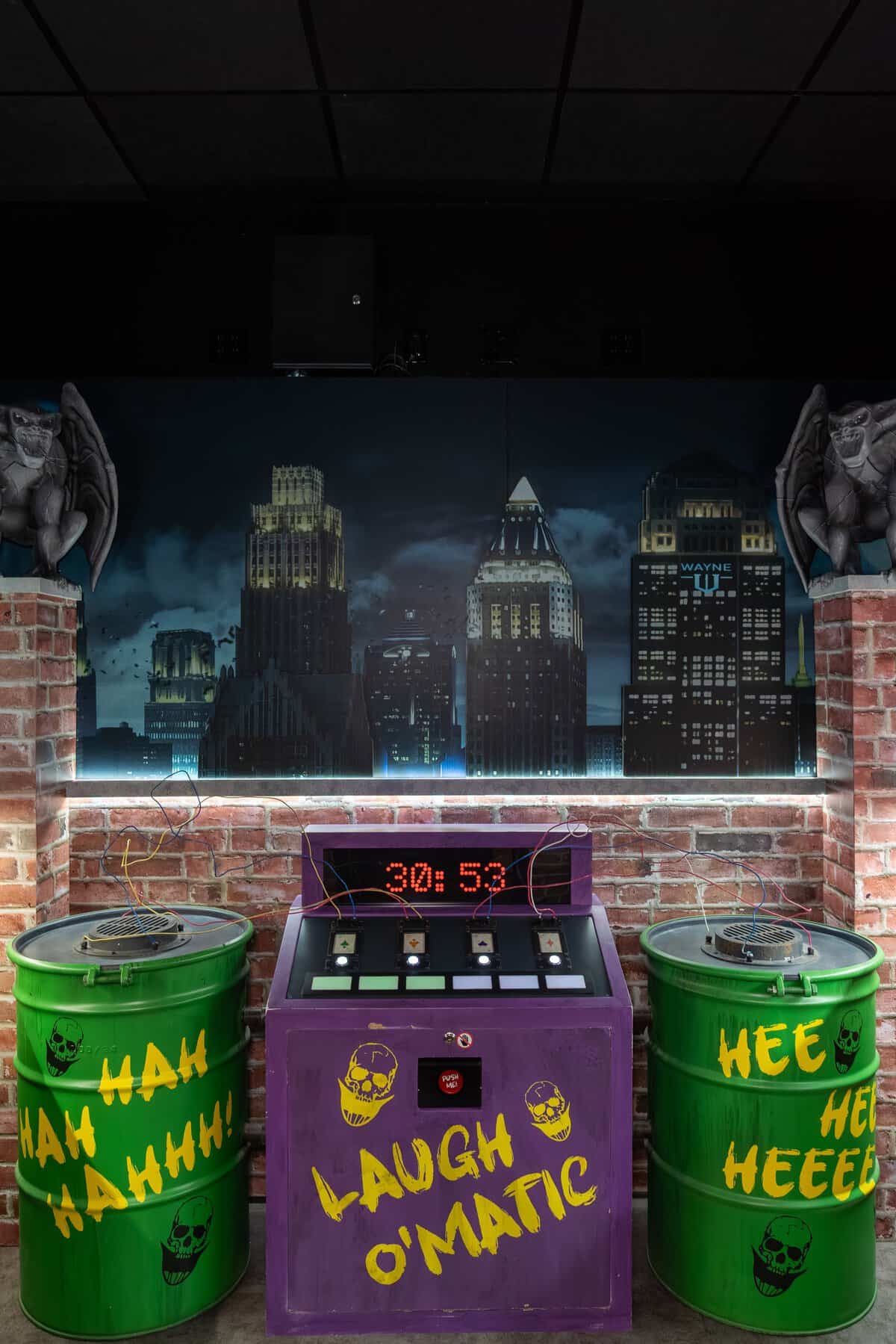 Gotham-themed challenge room at Escapology